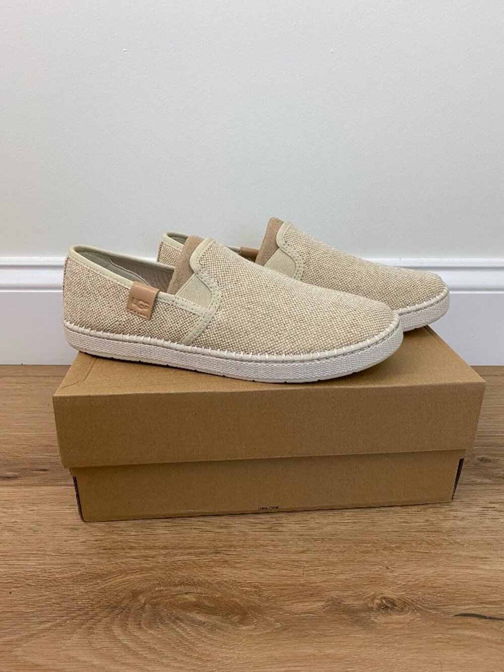 NWT UGG Luciah Slip-On Canvas Sneakers in Natural – Size 9